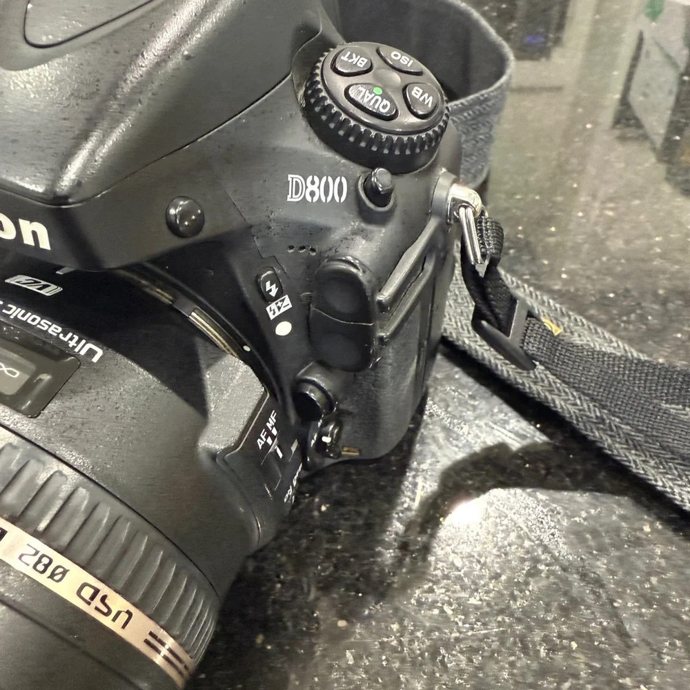 Nikon D800 - BODY ONLY